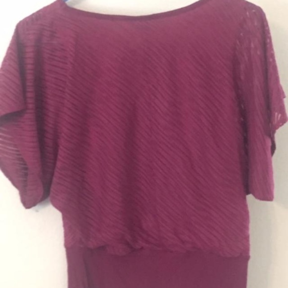 Maroon short sleeved textured blouse. Worn once. - Picture 2 of 3
